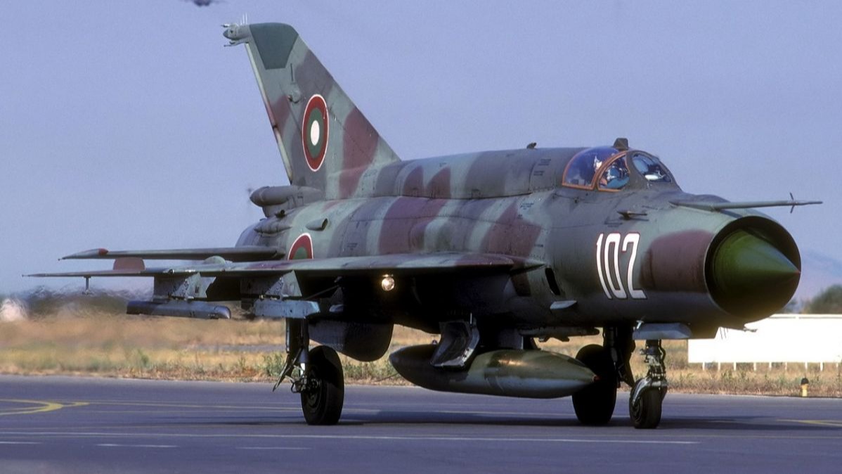 मिग-21,  भारतीय वायुसेना,  रिटायरमेंट,  कारगिल युद्ध,  1971 का युद्ध,  फ्लाइंग कॉफिन,  लड़ाकू विमान,  वायुसेना