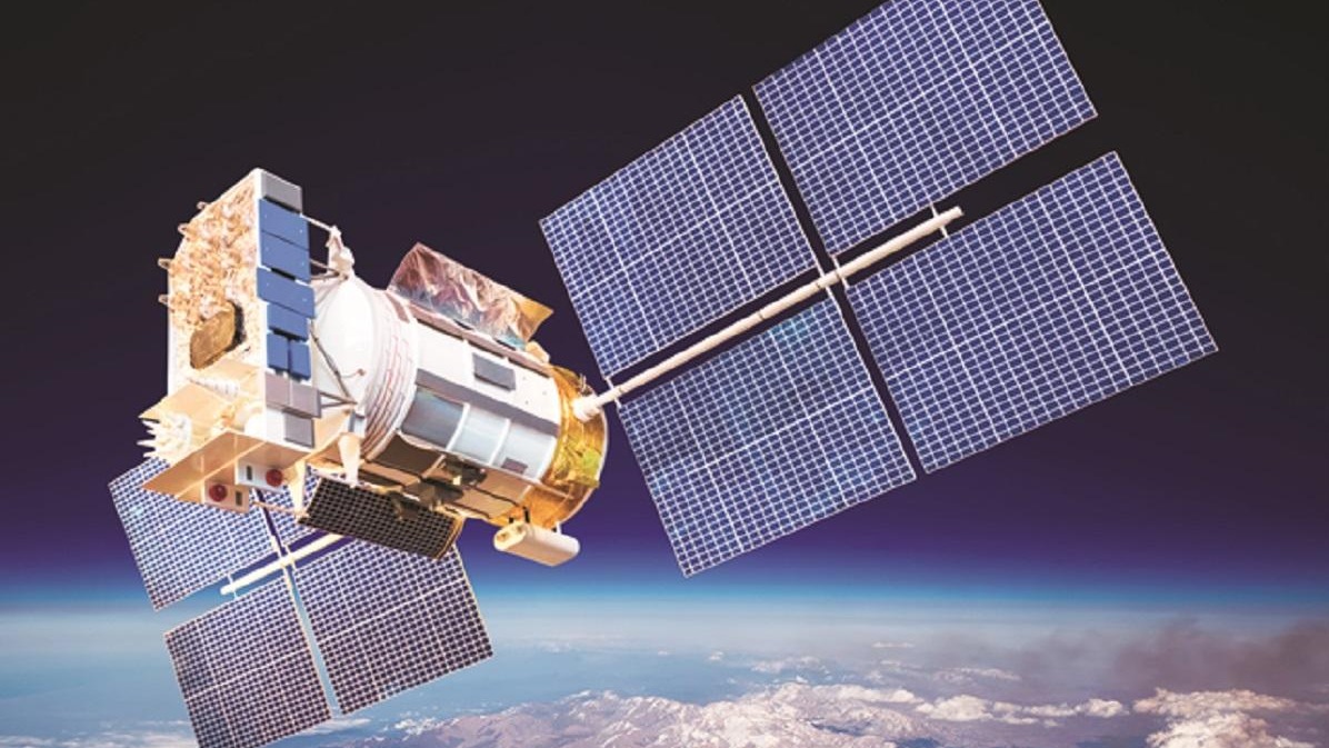 स्टारलिंक,  सैटेलाइट इंटरनेट,  इलॉन मस्क,  डिजिटल महाराष्ट्र मिशन, भारत में सैटेलाइट ब्रॉडबैंड की प्रतिस्पर्धा,  स्टारलिंक का व्यावसायिक मॉडल,  जियो सैटेलाइट बनाम वनवेब,  भारत में सैटेलाइट इंटरनेट सेवा प्रदाता,  एलन मस्क की स्टारलिंक सेवा भारत में, जियो सैटेलाइट