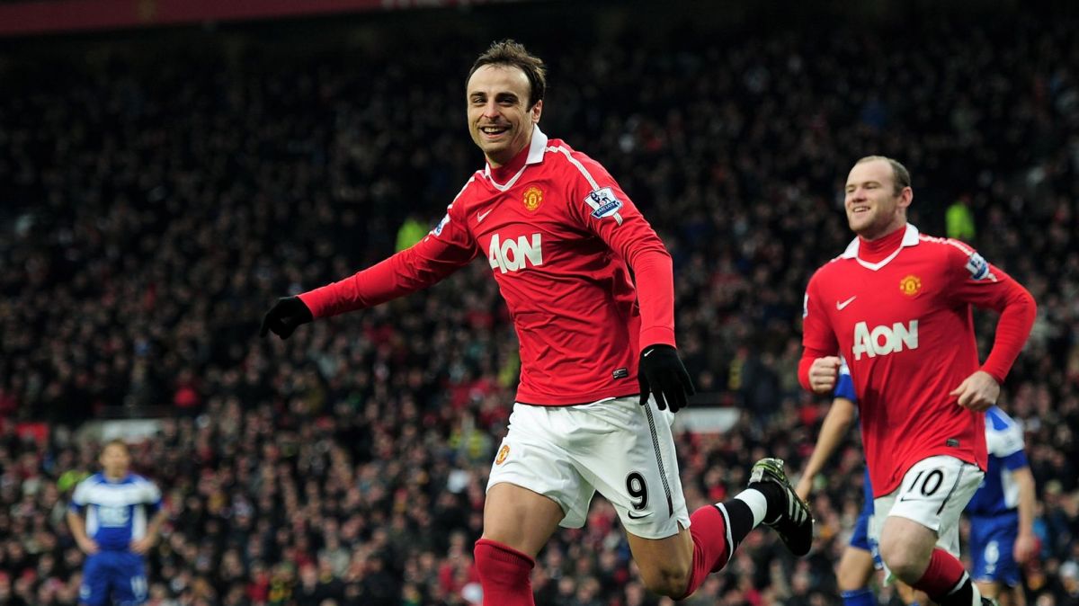 दिमितार बेर्बातोव का बयान,  मैनचेस्टर यूनाइटेड डिफेंस समस्या,  मैनचेस्टर यूनाइटेड की कमजोर रक्षापंक्ति,  प्रीमियर लीग में यूनाइटेड प्रदर्शन,  फुटबॉल डिफेंस की अहमियत,  मैनचेस्टर यूनाइटेड टीम विश्लेषण,  पूर्व खिलाड़ी की राय,  यूनाइटेड की रणनीति पर सवाल,  फुटबॉल में डिफेंस सुधार,  मैनचेस्टर यूनाइटेड फैंस चिंता