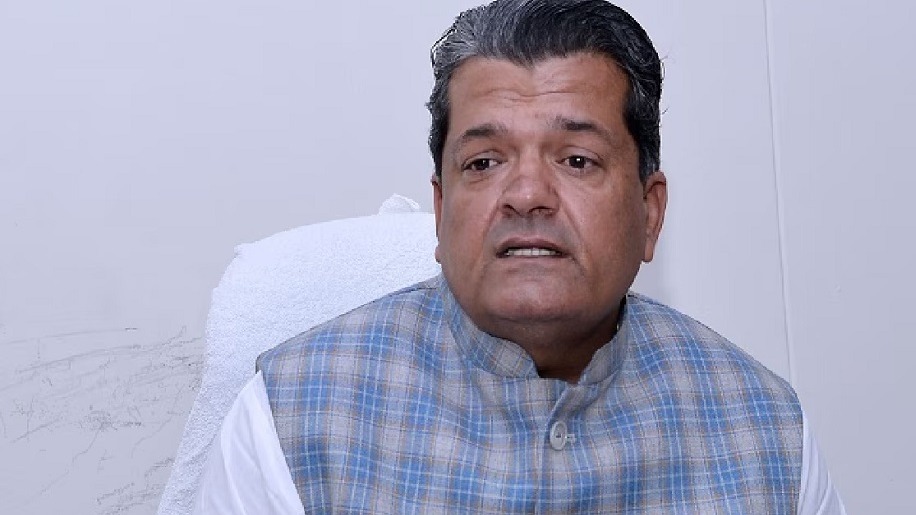 सुमित गोदारा का राहुल गांधी पर बयान,  खाद्य मंत्री सुमित गोदारा राजस्थान,  राहुल गांधी की शादी पर राजनीति,  राजस्थान बीजेपी बनाम कांग्रेस 2026,  सुमित गोदारा का ताजा बयान,  राहुल गांधी पर निजी टिप्पणी,  राजस्थान कैबिनेट मंत्री के बयान,  राहुल गांधी की राजनीतिक यात्रा,  बीजेपी नेताओं के विवादित बयान,  राजस्थान की राजनीति की खबरें